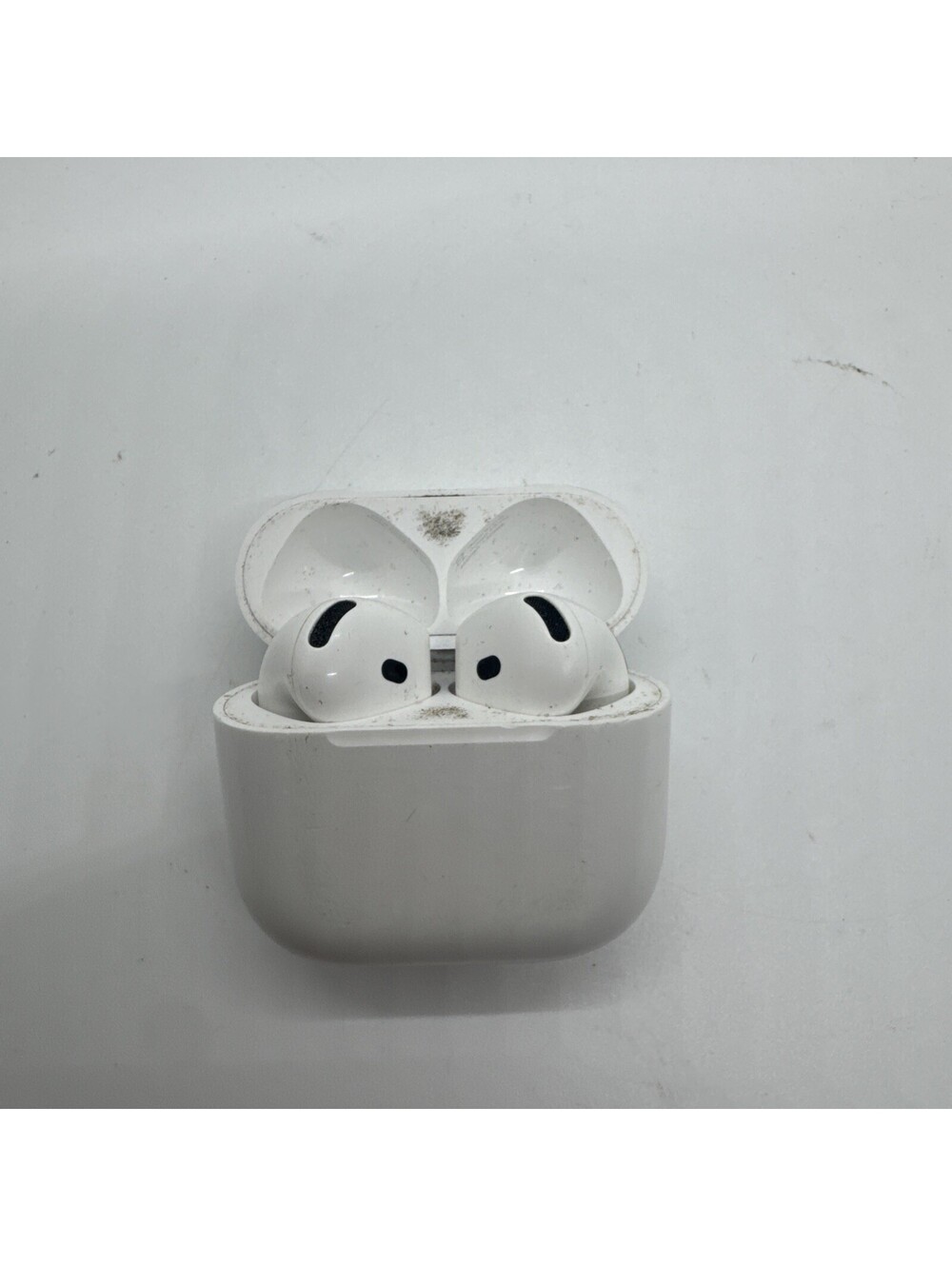 Apple AirPods 4th Gen. MagSafe Genuine OEM Apple Set Case + Both Earbuds - A3058